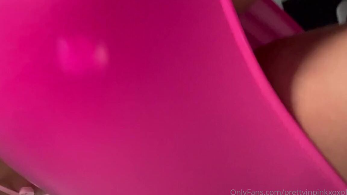 Pretty In Pink Nicknamed Prettyinpinkxoxofficial Onlyfans Bet You Re Wondering How Good It Looks Under My Skirt Well You Re In Luck Just Swipe 2