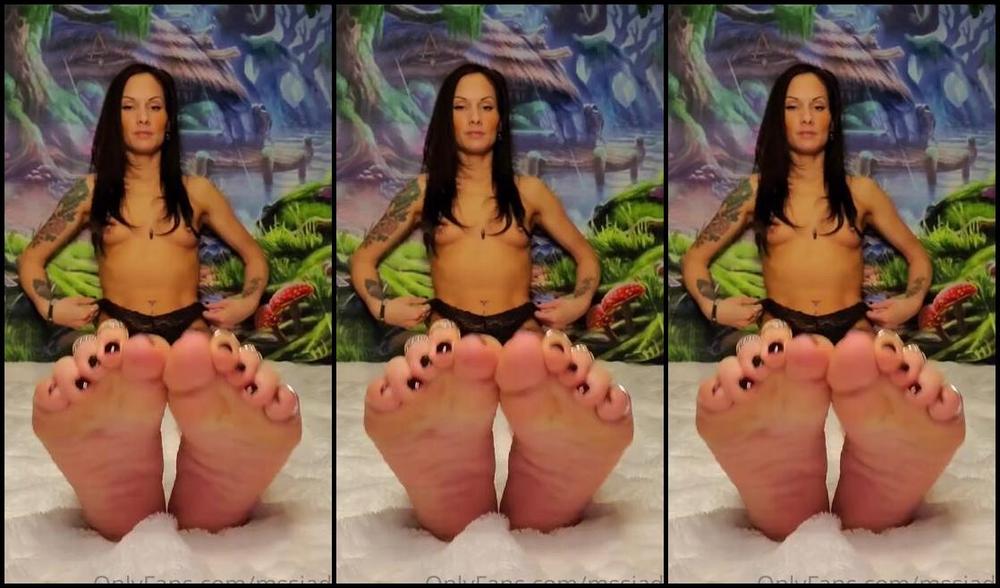 Mssjada Nicknamed Mssjada Onlyfans Just A Little Relaxing Tease Video With My New Black Pedi Before Bed Sweet Dreams Jp