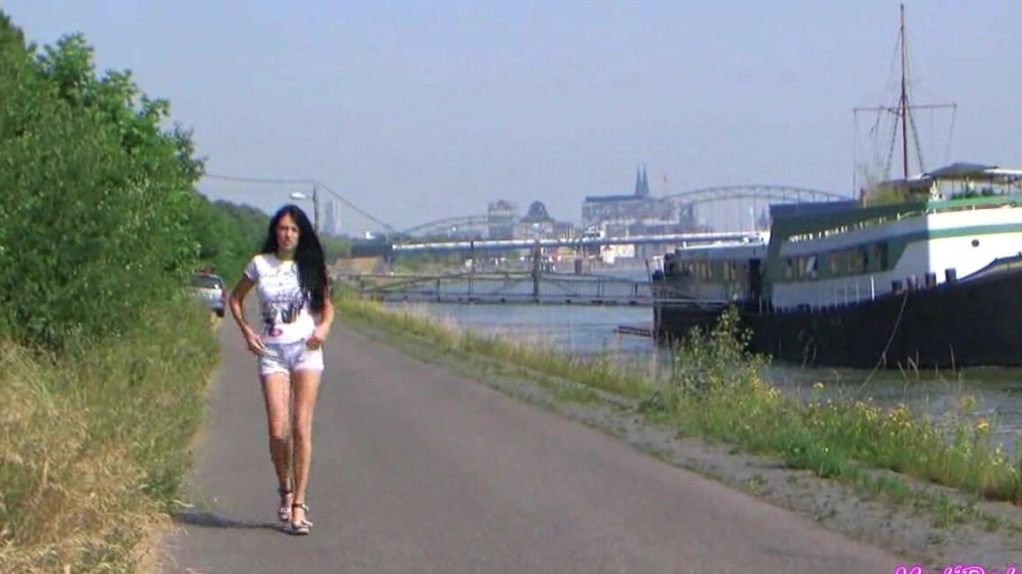 melideluxe ffentliche pissfont ne MyDirtyHobby