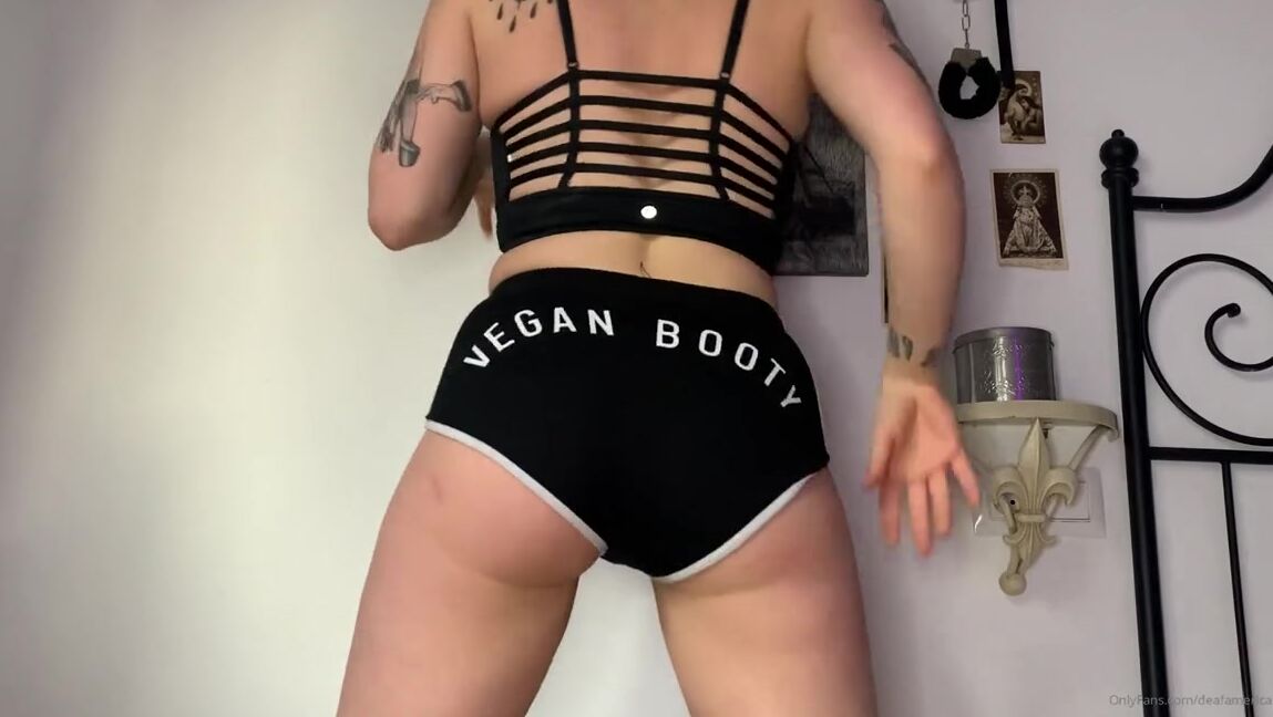 Fetish Domina Nicknamed Americafetish Onlyfans Vdeo Haciendo Deporte En Casa En Ropa Interior Siente El Poder De Mi Culo Con Cada Sentadilla Mej