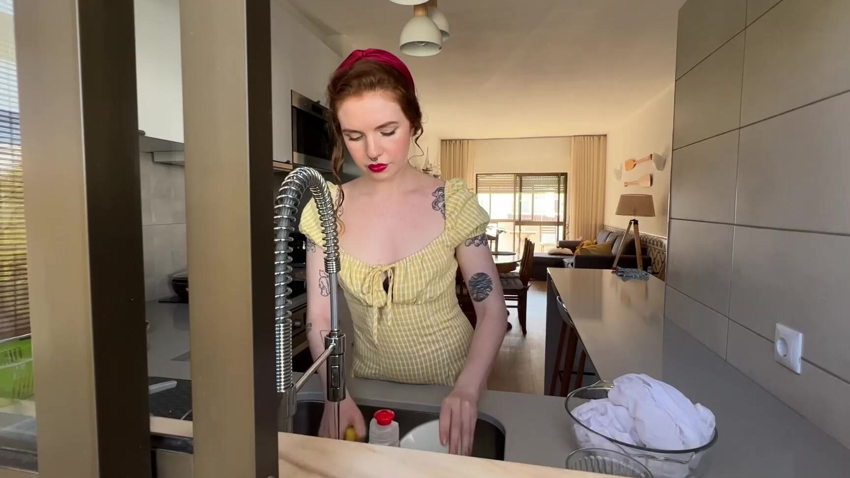 Frecklefox A Housewife Vs A Housewhore