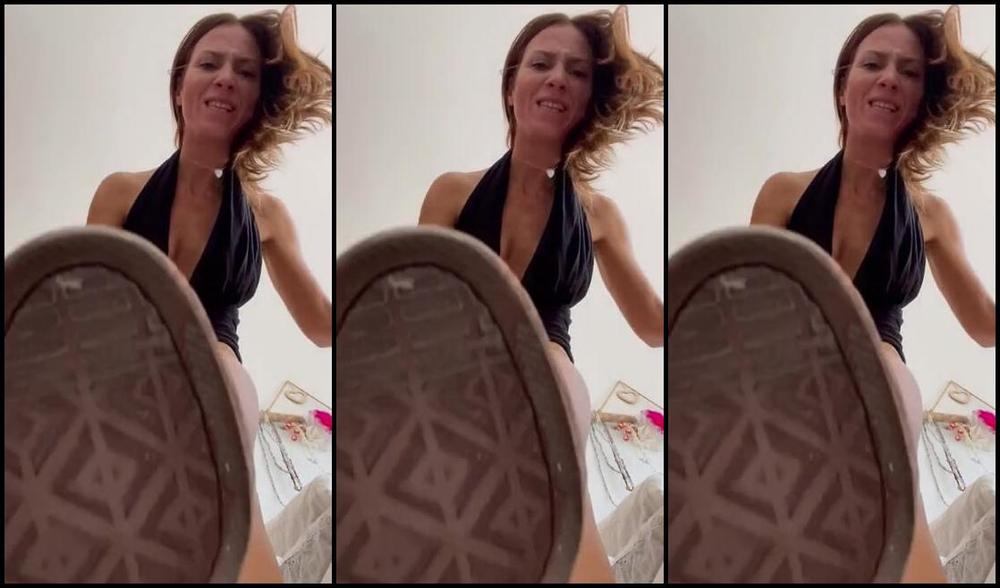 Gingeralesfeet Aka Misstressroux Onlyfans If You Re A Little Man Who Loves The Feeling Of Being Degraded By A Giant Goddess Then This Video