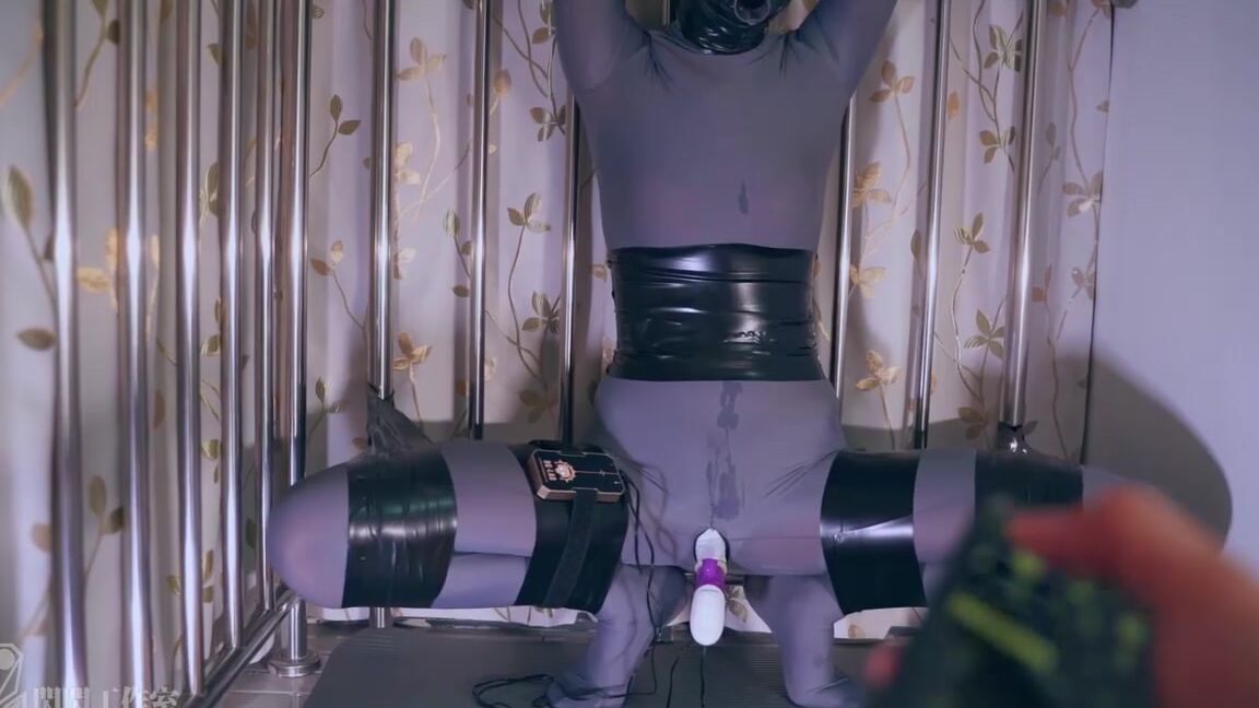 Studio Bling Railing Restraint Series First Part Tape Restraint