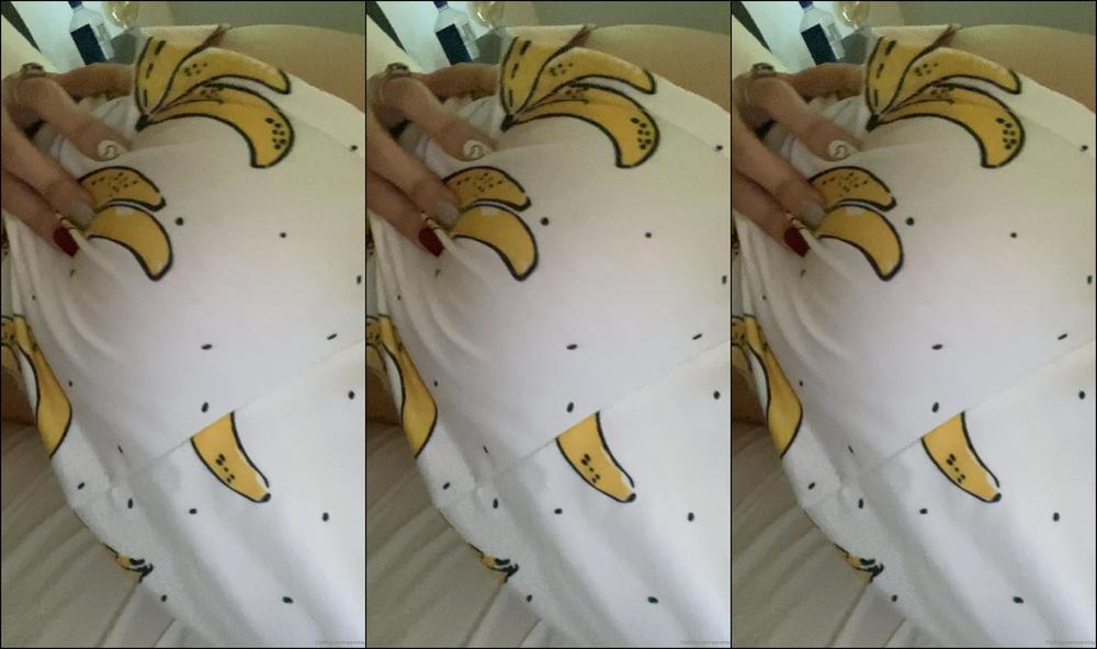 Kaylynnkay Swipe For A Morning Bed Video Have A Great Wet Sunday