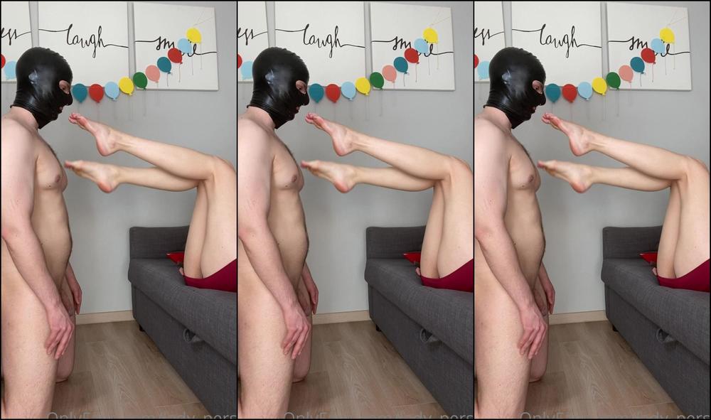 Lady Perse That S How This Slave Is Having Fun With My Feet Rubbtex