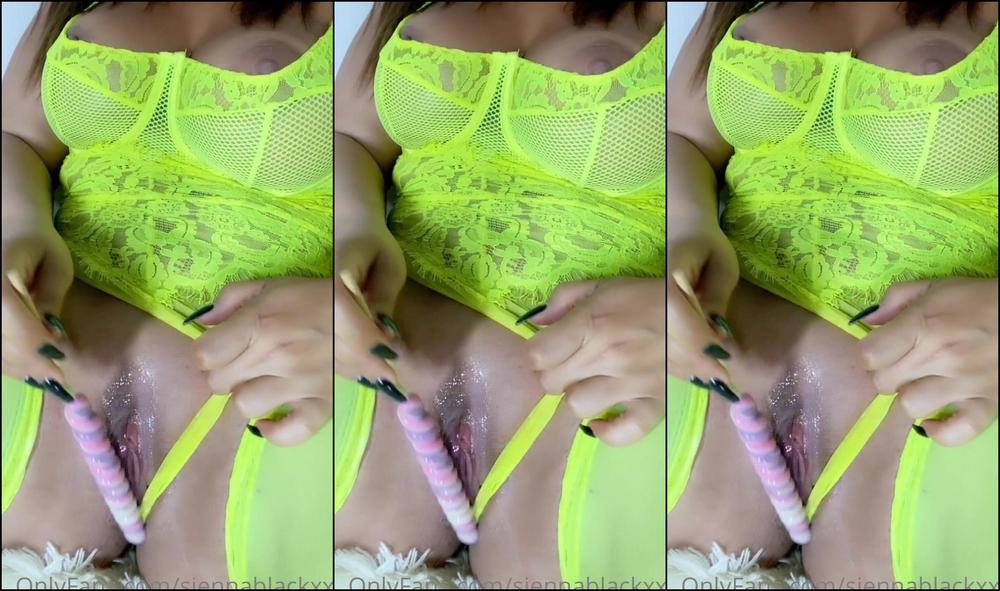 Siennablackxxx What A Sticky Creamy Cunt