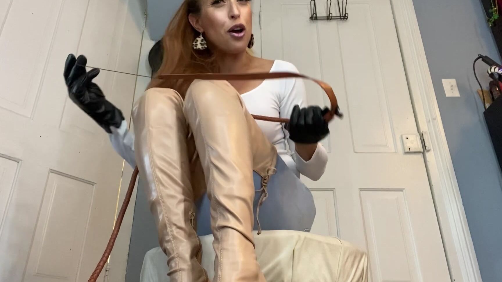 Queenmothersoles Mommys Punished Boot Slave