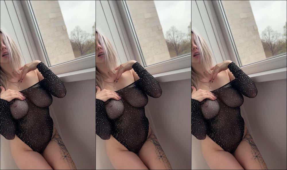 "SweetBlondyVi" ass, balcony, blonde, blondes, cuteass, fishnet, fishnets, tattoos, teaseanddenial, teasing My cute ass teasing at the balcony manyvids