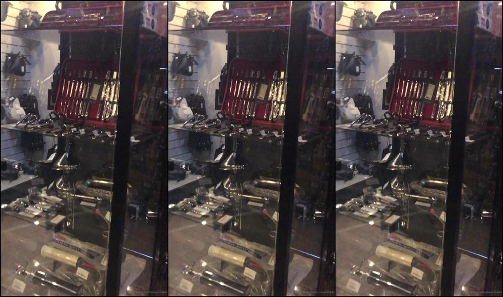 Miss Ruby Marks A Little Tour Of The Fetters Show Room For You All