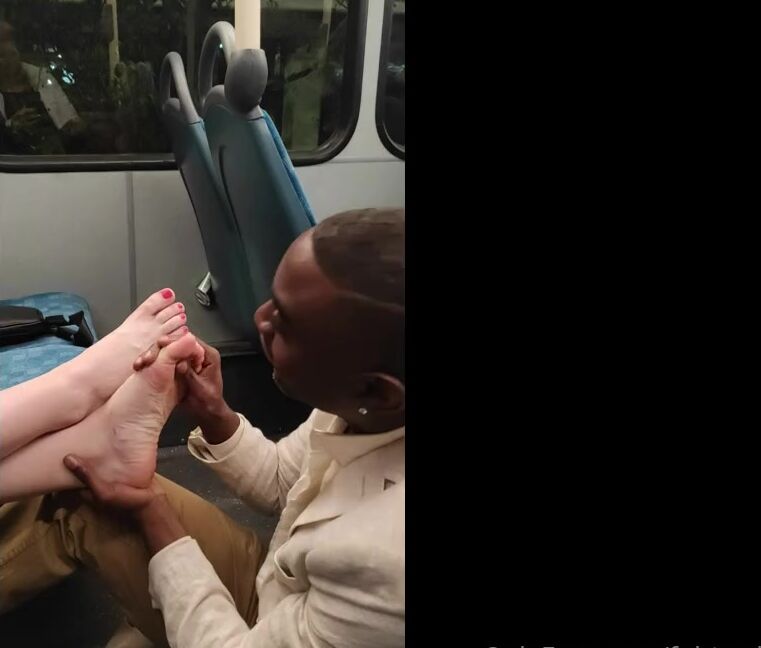 Miss Fair Trade Feet Nicknamed Fairtradefeet Onlyfans 11 11 2023 Foot Worship With Arche De Triomphe And Elite Feet Street