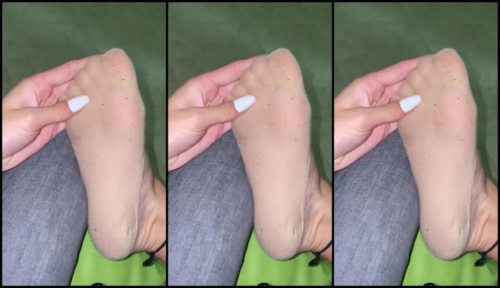 Emmysfeetandsocks Aka Emmyfeetandsocks Onlyfans So Smelly After A That Really Exhausting Day But You Can Definitely See How Much They Stinkp