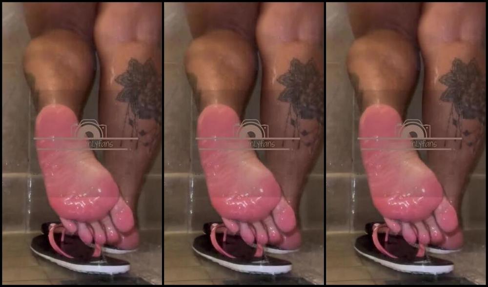 Dissatoes Onlyfans Wet Flip Flops Play