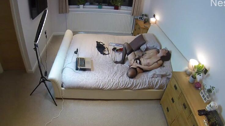 "SuzieLove212" big tits, cum countdown, garter & stockings, housewives, pussy play Orgasming with Ruby Onyx manyvids