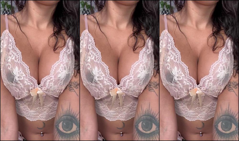 Fetishemmabff 3143520600 01 04 2024 I Love To Tease With My Boobs Cause I Know They Can Make You Go Hard