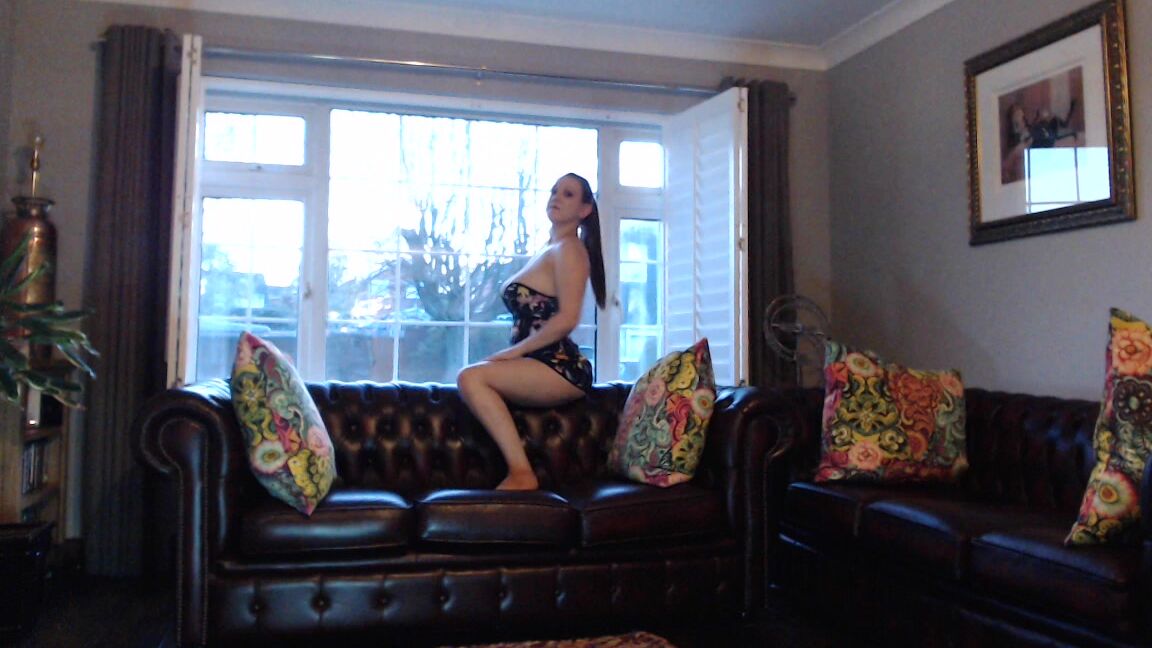 "SuzieLove212" big boobs, british, caught, masturbation, milf Playing in the Window manyvids