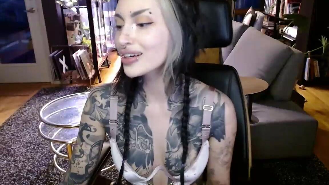 Suicidegirls Stream Started At Am Henlo It S Addox Onlyfans Com Addox Onlyfans Com