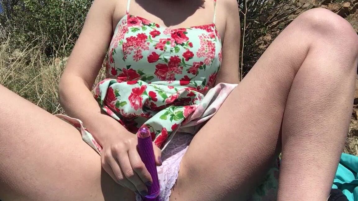 Callieblackx Field Of Masturbation