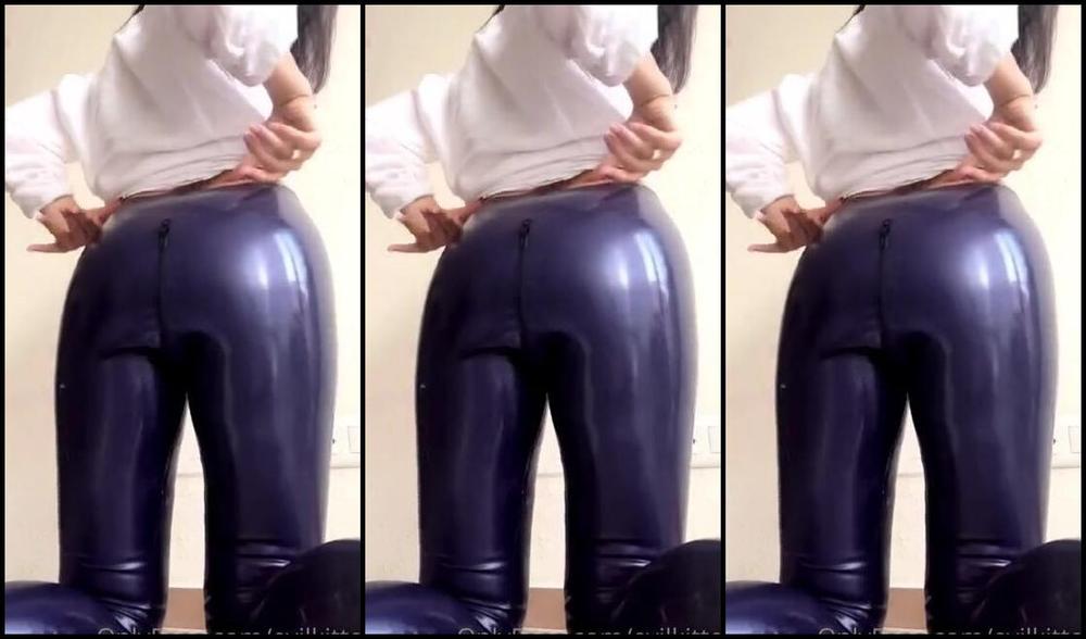 Evil Kitten Nicknamed Evilkitten Onlyfans Crawl Over And Lick My Ass