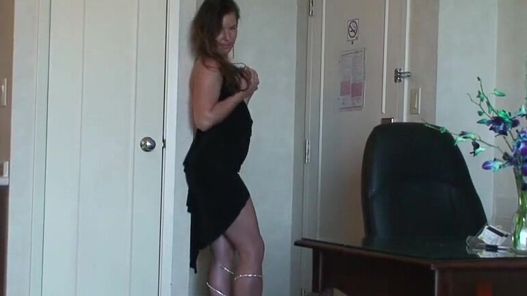 Real Dd Strip Tease In My Hotel Room