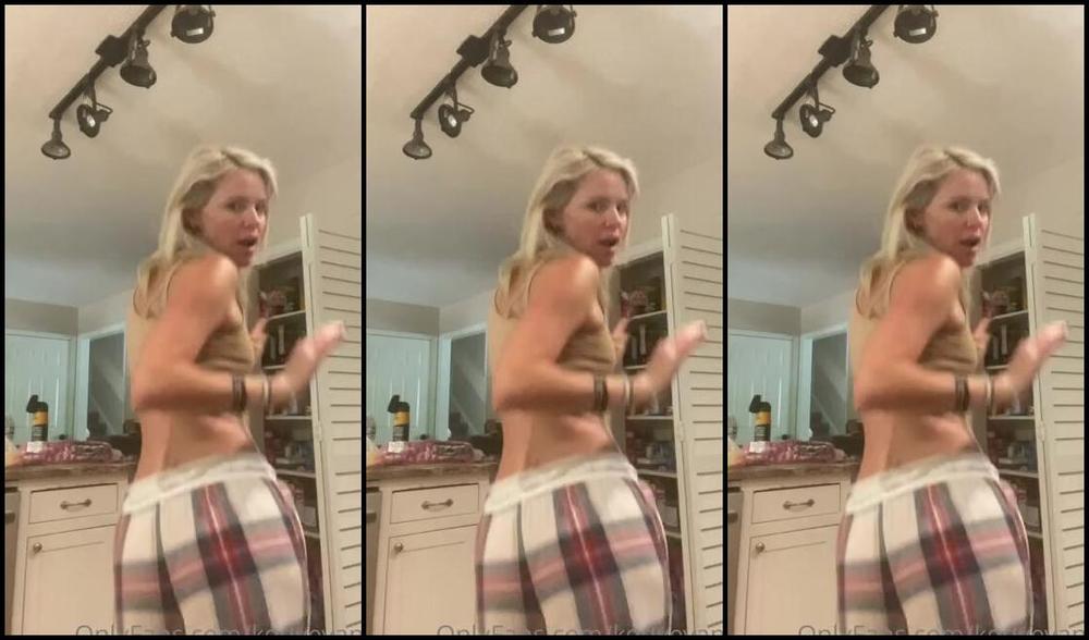 Kodyevans Onlyfans No Better Way To Start The Day Off Than When You Hear A Song And It Makes You Want To Dance Right