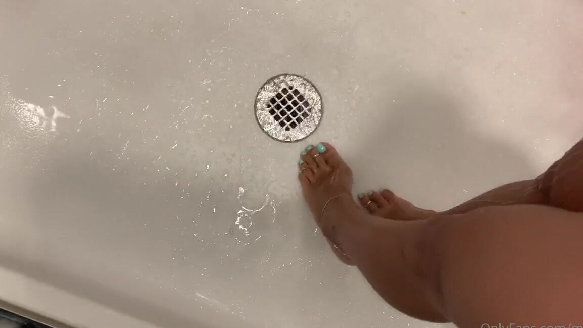 Miliani Nicknamed Miliani Onlyfans Made A Mess So I Had To Shower Check Messages For A Short Clip Of My Toes Curling Spreading Duri