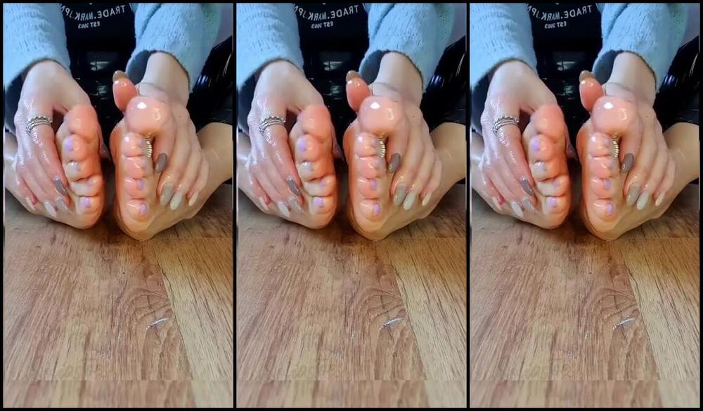 Sofiastoe Aka Sofiastoes Onlyfans How Bad You Want Them On You They Feel Amazing Soft Slippery Mess