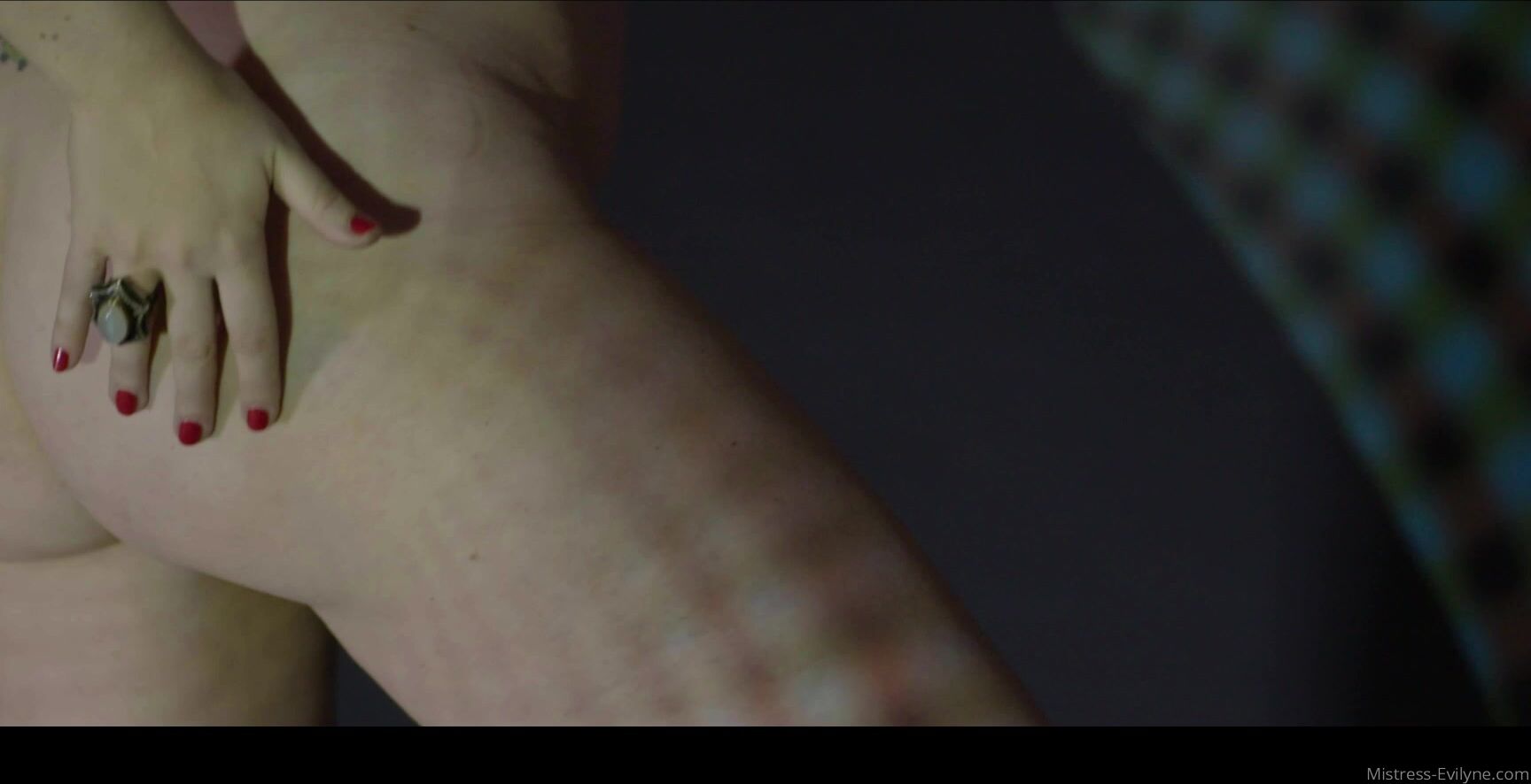 Dominatrix Mistress Evilyne msevilyne 397 OnlyFans