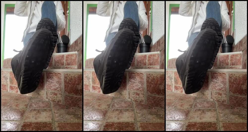 Socksfeet Misstress Nina Onlyfans 12 31 2023 While I Relax Outside And Smoke My Cigarette You Can Lie At My Feet And Smell