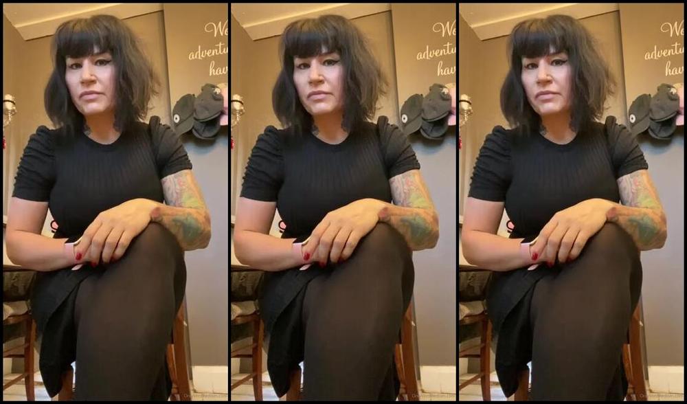 Mistress Ava Von Medisin Aka Avavonmedisin Onlyfans Just A Quick Good Morning Before Dashing Off To Get Hair And Nails Done Oh And