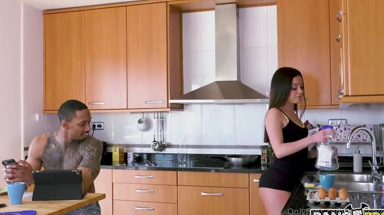 jesusreyesoff-02-02-2022-1322964022-so-intense-anal-scene-with-martinasmeraldiofficial-if-you-want-the-complete-scen