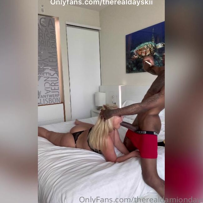 Therealdamiondayski Busty Milf Invites Me Over Mellaniemonroe Get Access To This Full Hot Video In Your Dm