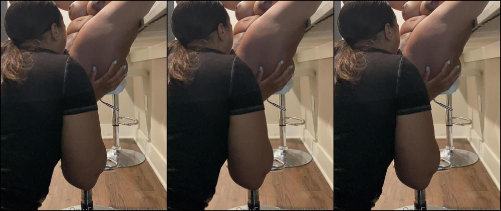 Eatmeout99 2421060540 04 10 2022 Whew Chile This The Auntie 38 That Made Me Squirt Part 1