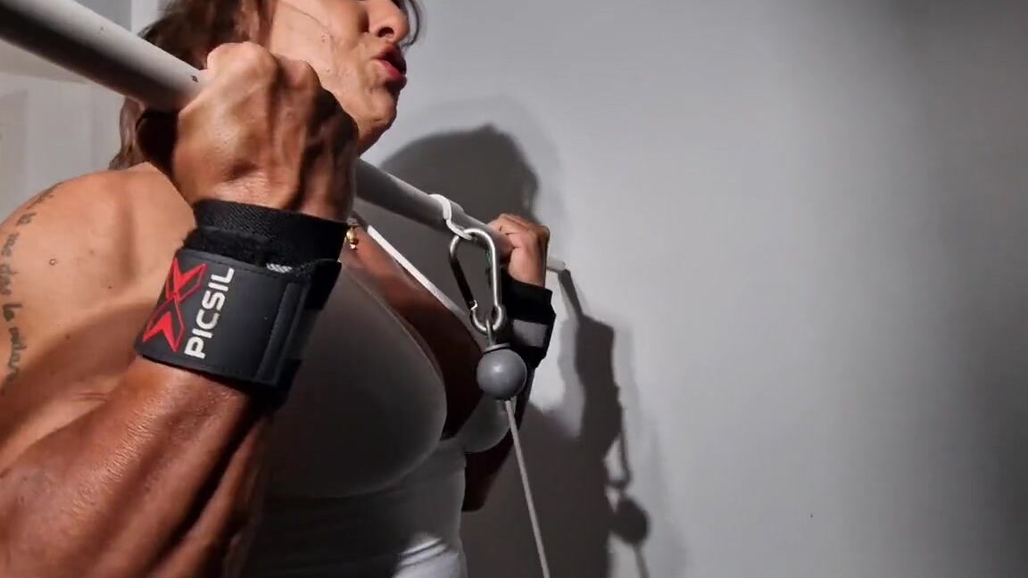 Alejandra Chacon Aka Alejandrachacon 07 11 2024 Onlyfans Video Feel The Grunt By The Reps