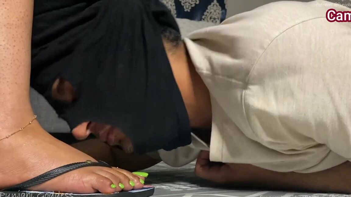 Punjabi Goddess Nicknamed Velocity04 12 28 2022 Onlyfans Video Worship Amp Lick My Roxy Flip Flops Clean Here Is A Beautiful Shoe And Foot Worship Video