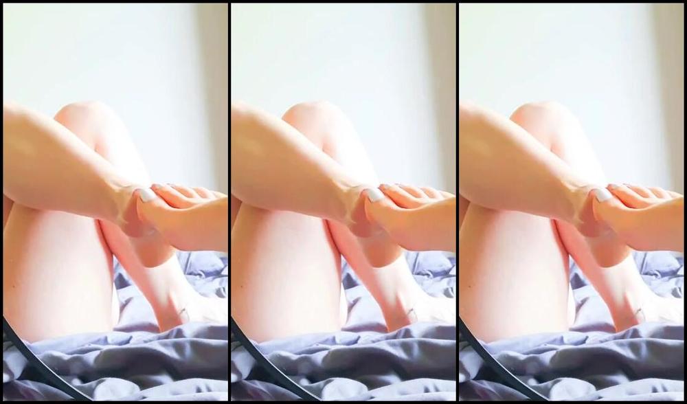 Sofiastoe Aka Sofiastoes Onlyfans I Can Easily Hypnotise You Be Careful After That You Are My Foot Slave Forever Or Its Too Late