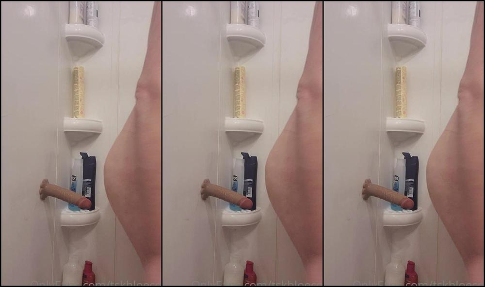 Tskhloecox Oh Just A Little Shower Stretching