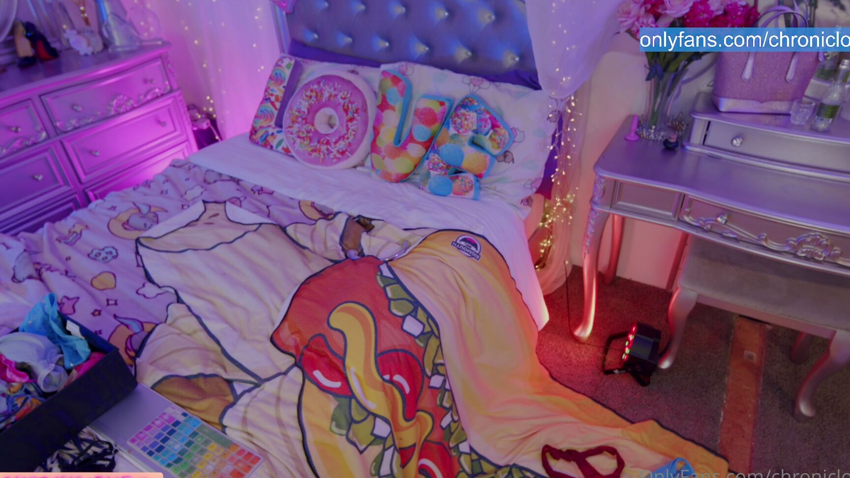 chroniclove69-20-11-2021-2279553966-party-party-