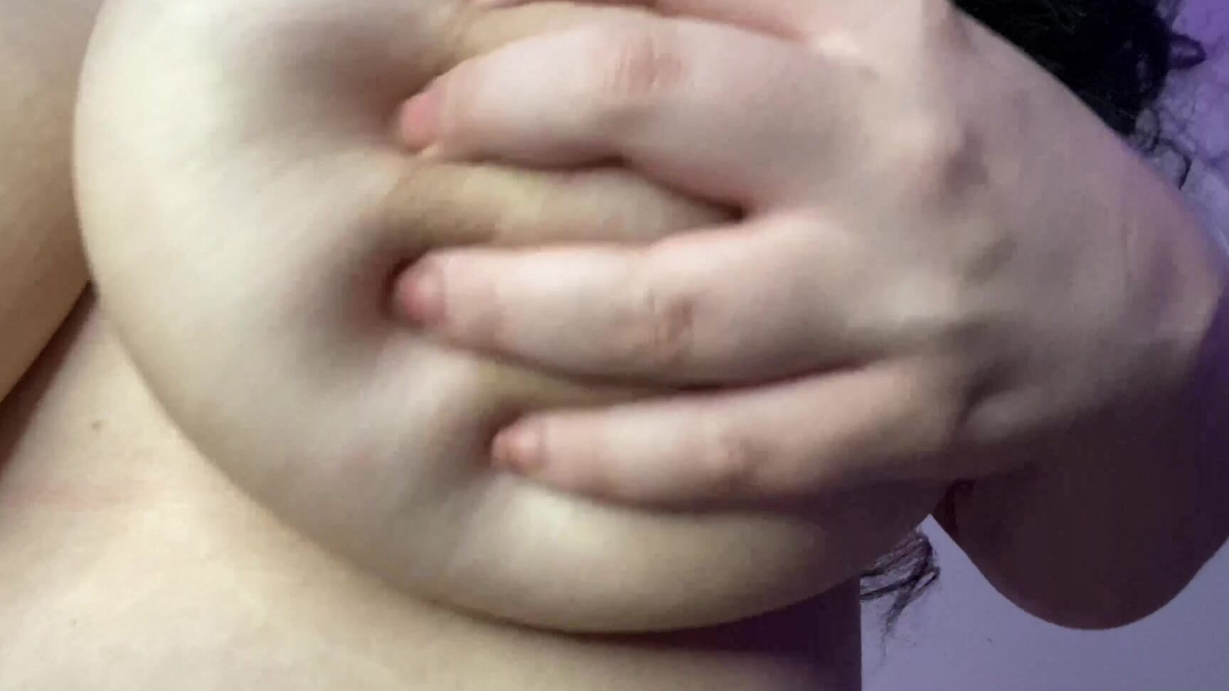 Serendipitoussav 2848823835 04 24 2023 Short Little Tiddy Clip