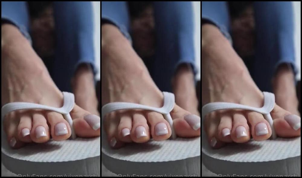 Vixenarches Onlyfans Watch Me Dangle These Flip Flops As You Jerk It To Their Rhythm