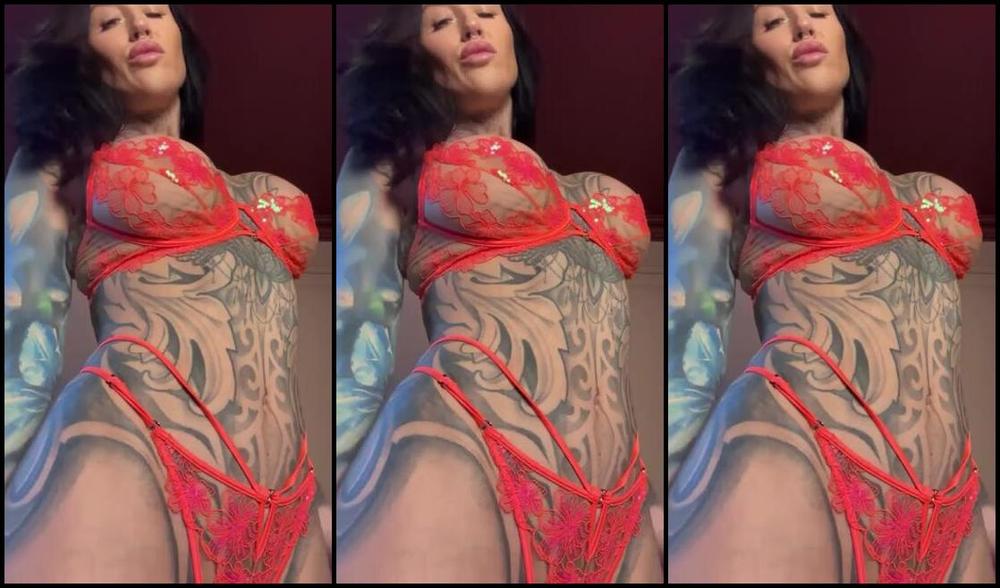 Lady Emily Nicknamed Ladyemily 666 01 24 2025 Onlyfans Video Turning Men Into Weak Mindless Puppets Is So Easy With A Body Like Mine You Cant