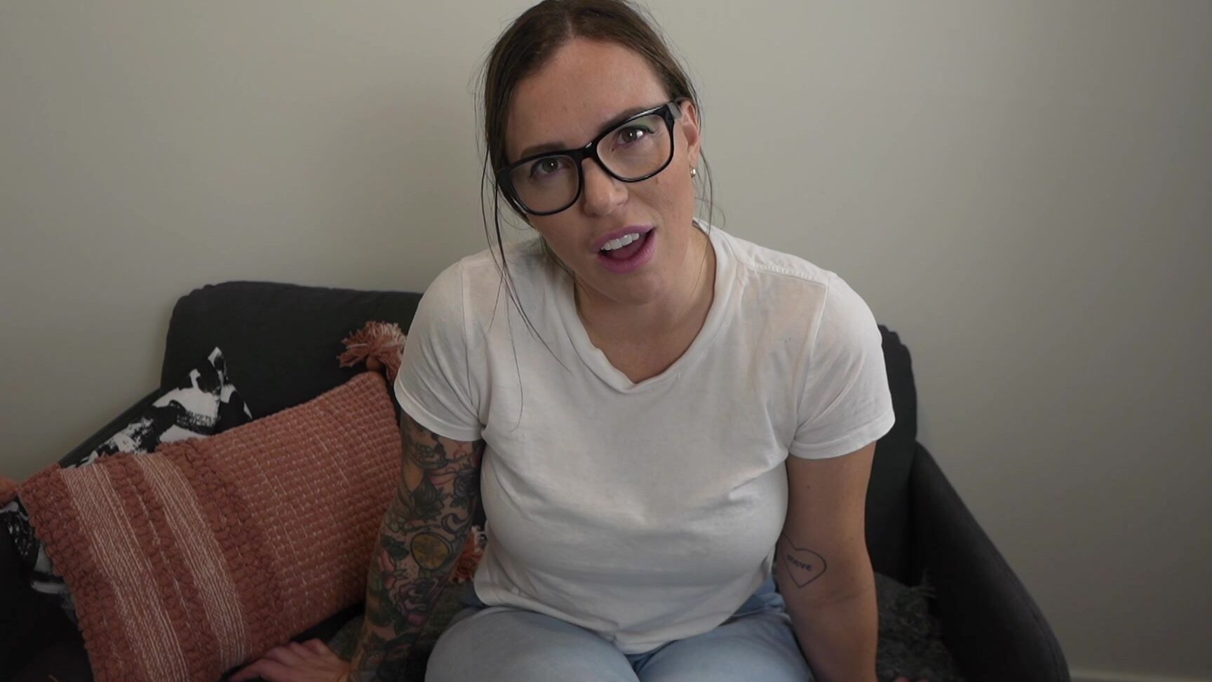 "yogabella" doctor, fantasies, mommyroleplay, pov, psychiatrist therapy for mom fantasies Manyvids