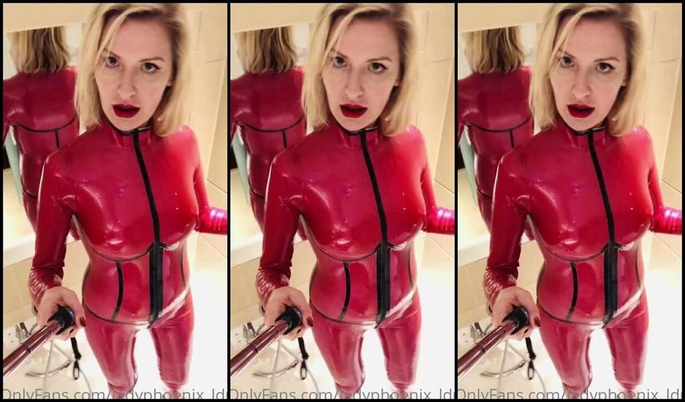 Lady Phoenix Nicknamed Ladyphoenix Ldn Onlyfans Ruby Tuesday It S Shiny Timewhat Better Place To Get All Shiny Than My Hotel Bathtub Then To Lie