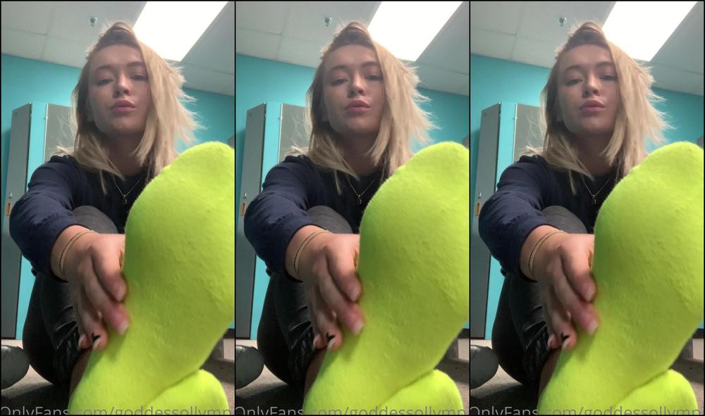 Goddessollympia Sweaty Feet At The Gym