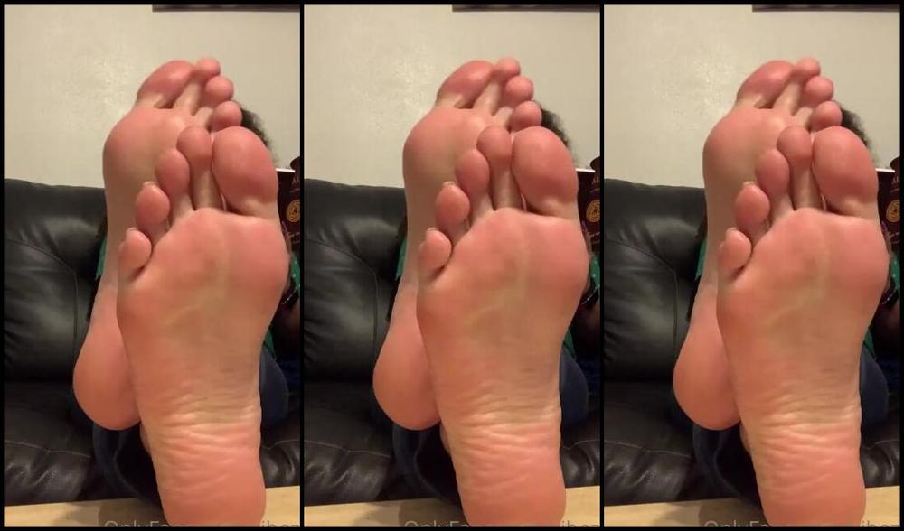 Natasha Aka Vibez3 Onlyfans Just Some Randomness Of My Meaty Soles Wiggle Toes To Drool Over 1