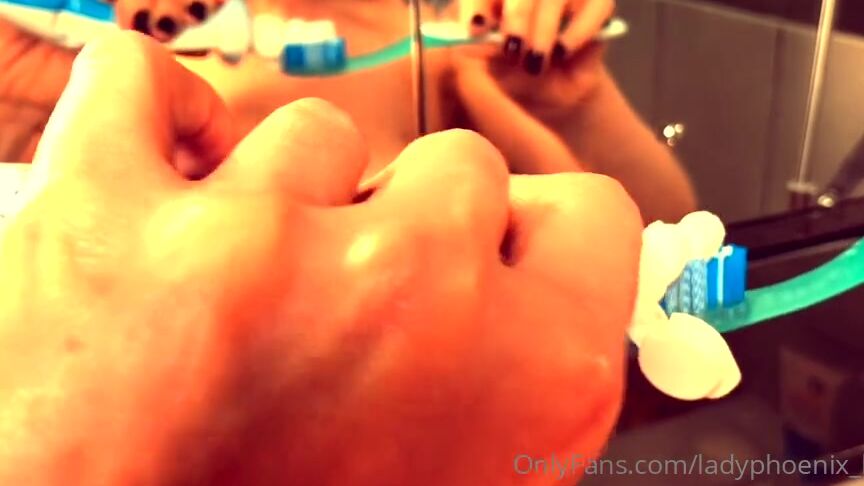 Lady Phoenix Nicknamed Ladyphoenix Ldn Onlyfans Video Weird Wednesday Today I Explore The Fetishisation Of Mundane Household Activities While Givi