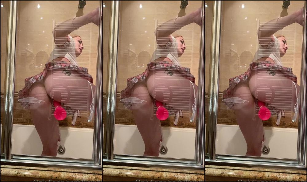 lisikitty-18-05-2021-2110665063-q-rico-follando-en-jacuzzi-con-mi-juguete