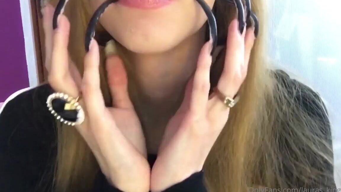 Lalalaura Nicknamed Lauras Kingdom 08 01 2024 Onlyfans Video Christina Lipstick Show