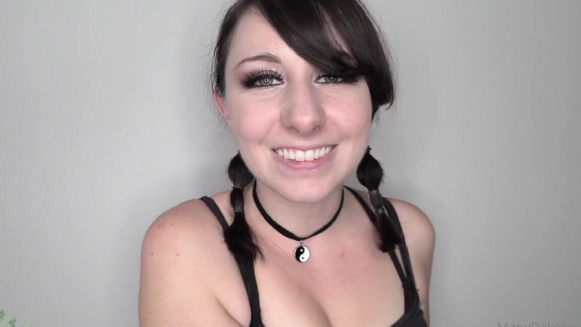 Dakota Charms Nicknamed Dakotacharms Onlyfans Teacher Love Affair2