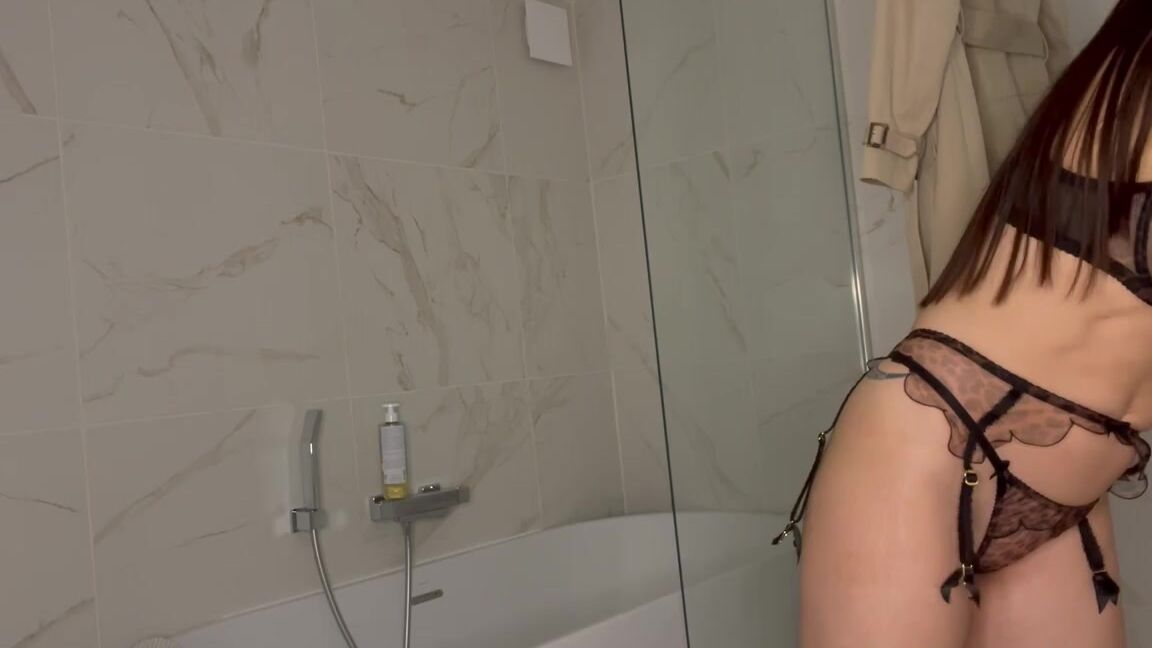 Alysanylon2 07 14 2023 Onlyfans Video Teaser Video 120 Very Naughty Outing In This 20 Minute Video I Get Ready In My Bathroomp