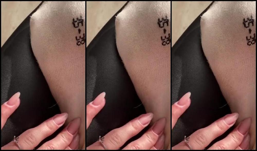 Emmysfeetandsocks Aka Emmyfeetandsocks Onlyfans Lil Sock Update After Day 2 I Bet You Wish You Could Smell Them Thru Your Phone Right 3P